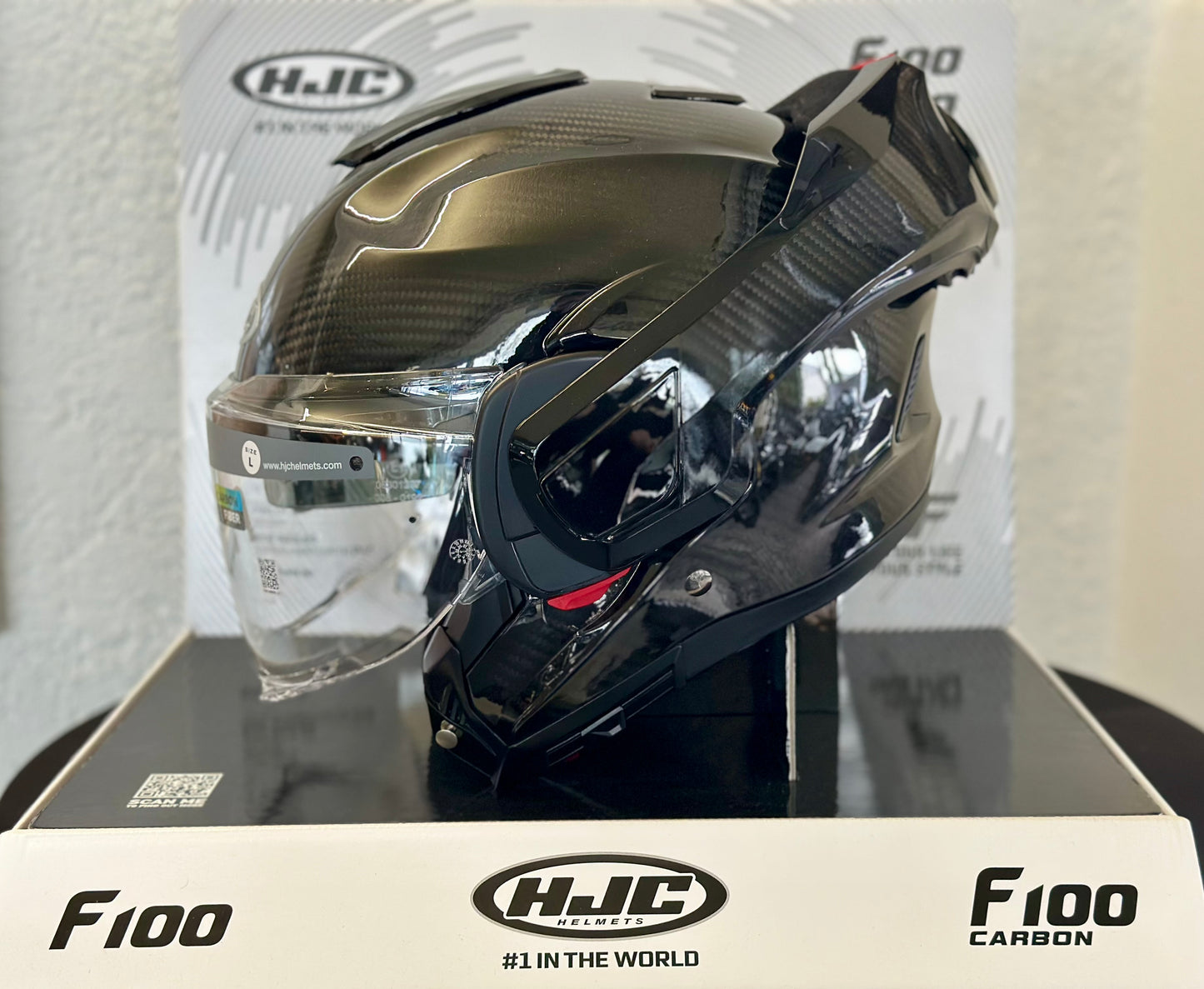 HJC F100 CARBON