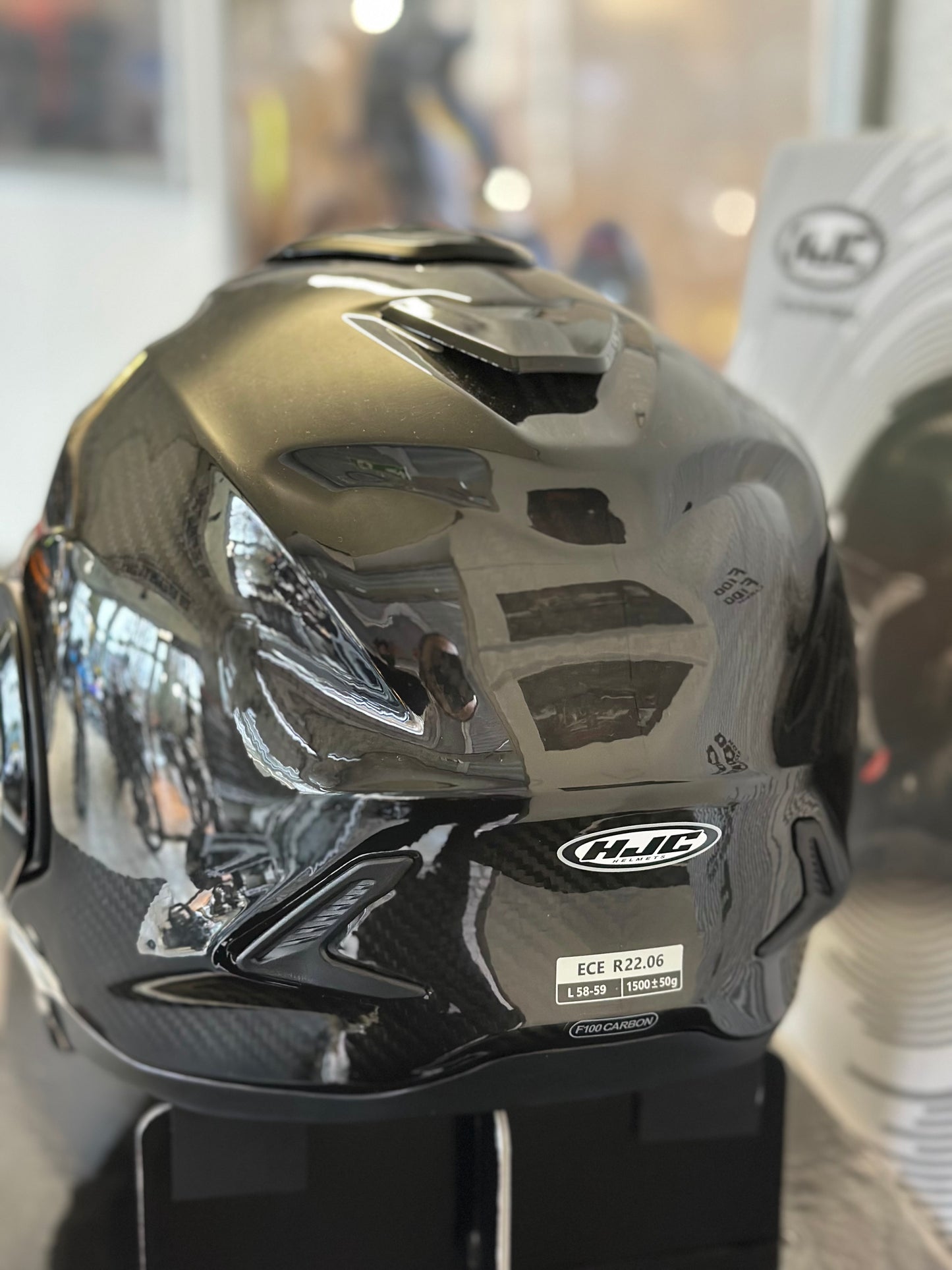 HJC F100 CARBON