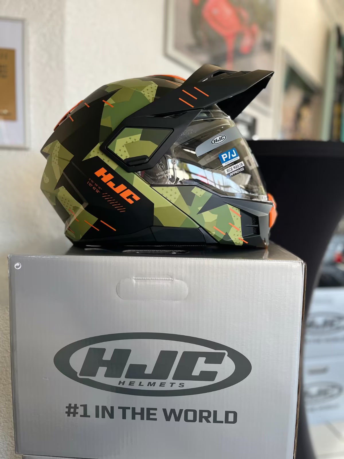 HJC Helm i80 ROKI